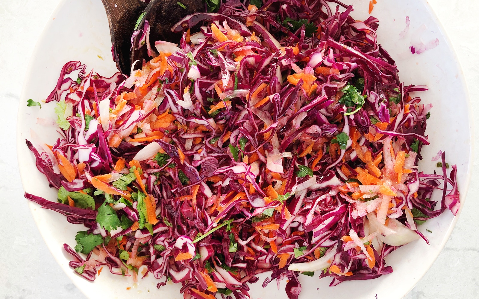Seasonal Eating –  Winter Cabbage Slaw Recipe